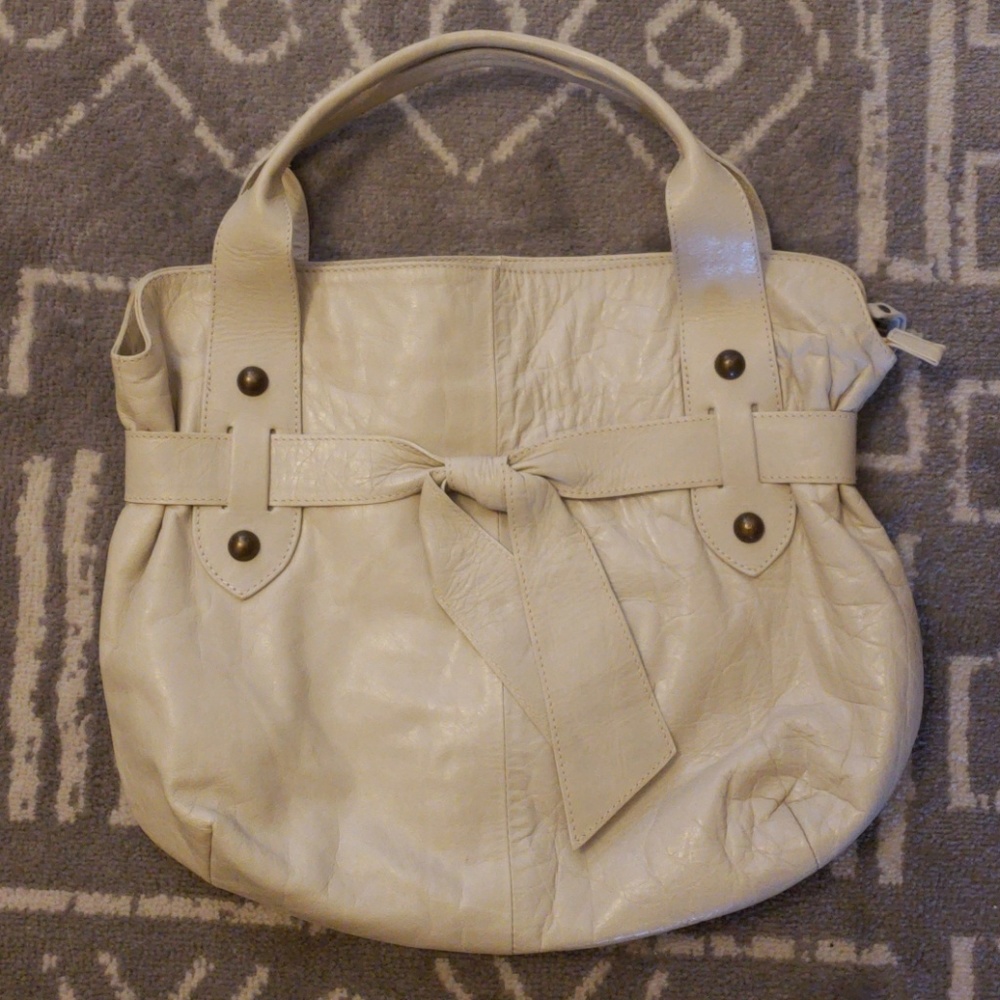 Roberta Gandolfi leather purse. 💕😍